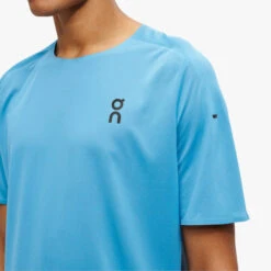 On Running Men's On Performance-T - 102.00419 -On Running 102 00419 performance t ss22 niagara navy m g4 png