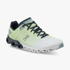 'On Running' Women's Cloudflow - Meadow / White -On Running 35.98685 cloudflow fw22 meadow white w g6 1024x1024@2x