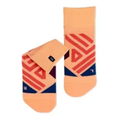 On Running Women's On Mid Quarter Running Socks
