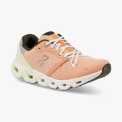 'On Running' Women's Cloudflyer 4 - Peach / Aloe -On Running 71.98669 cloudflyer 4 fw22 peach aloe w g6 1024x1024@2x