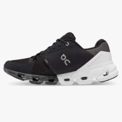 'On Running' Men's Cloudflyer 4 - Black / White -On Running 71.98677 cloudflyer 4 fw22 black white m g4 1024x1024@2x