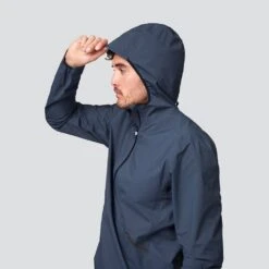 On Running Men's ON-Running Waterproof Anorak 124.00079 -On Running Small JPEG FB TW Social Post Detail Shot 1200x1200 FW19 Waterproof Anorak Navy M 4