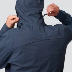 On Running Men's ON-Running Waterproof Anorak 124.00079 -On Running Small JPEG FB TW Social Post Detail Shot 1200x1200 FW19 Waterproof Anorak Navy M 5
