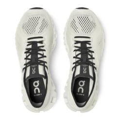 On Running Women's On Cloud X II - 40.99702 -On Running Small JPEG FW20 Cloud X White Black W Pack Shot 2