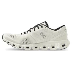 On Running Women's On Cloud X II - 40.99702 -On Running Small JPEG FW20 Cloud X White Black W Pack Shot 4