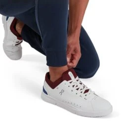 On Running Men's On Sweat Pants - 146.00352 -On Running Small JPEG sweat pants fw21 navy m g6