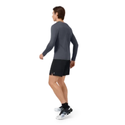 On Running -On Running Small PNG SS21 Performance Long T Dark M Pack Shot 3 1