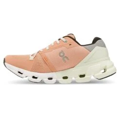 On Running Women's On Cloudflyer 4 - 71.98669 -On Running SmallJPEG 71.98669 cloudflyer 4 fw22 peach aloe w g4