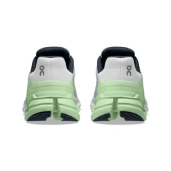 On Running Women's On Cloudflyer II - 21.99031 -On Running webimage 7e4d505f d377 4f88 a57a 70fba783f7e8